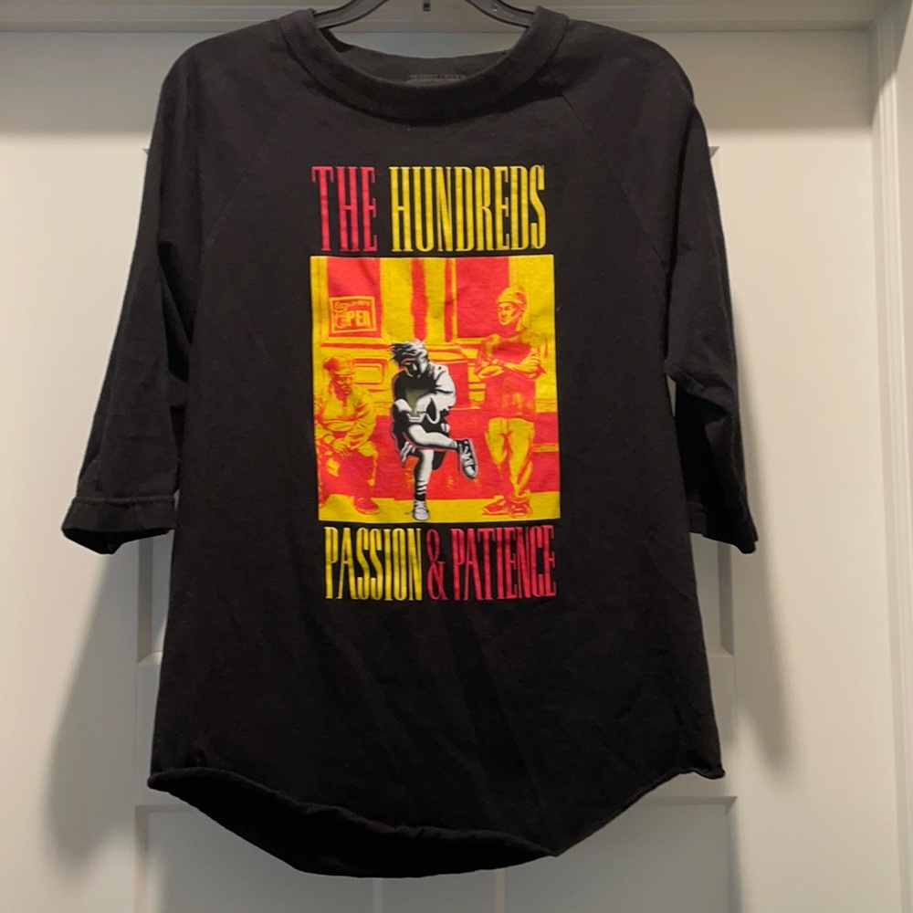 Men’s The Hundreds Black Tee Size Medium 3/4 long Sleeves & rounded bottom hem